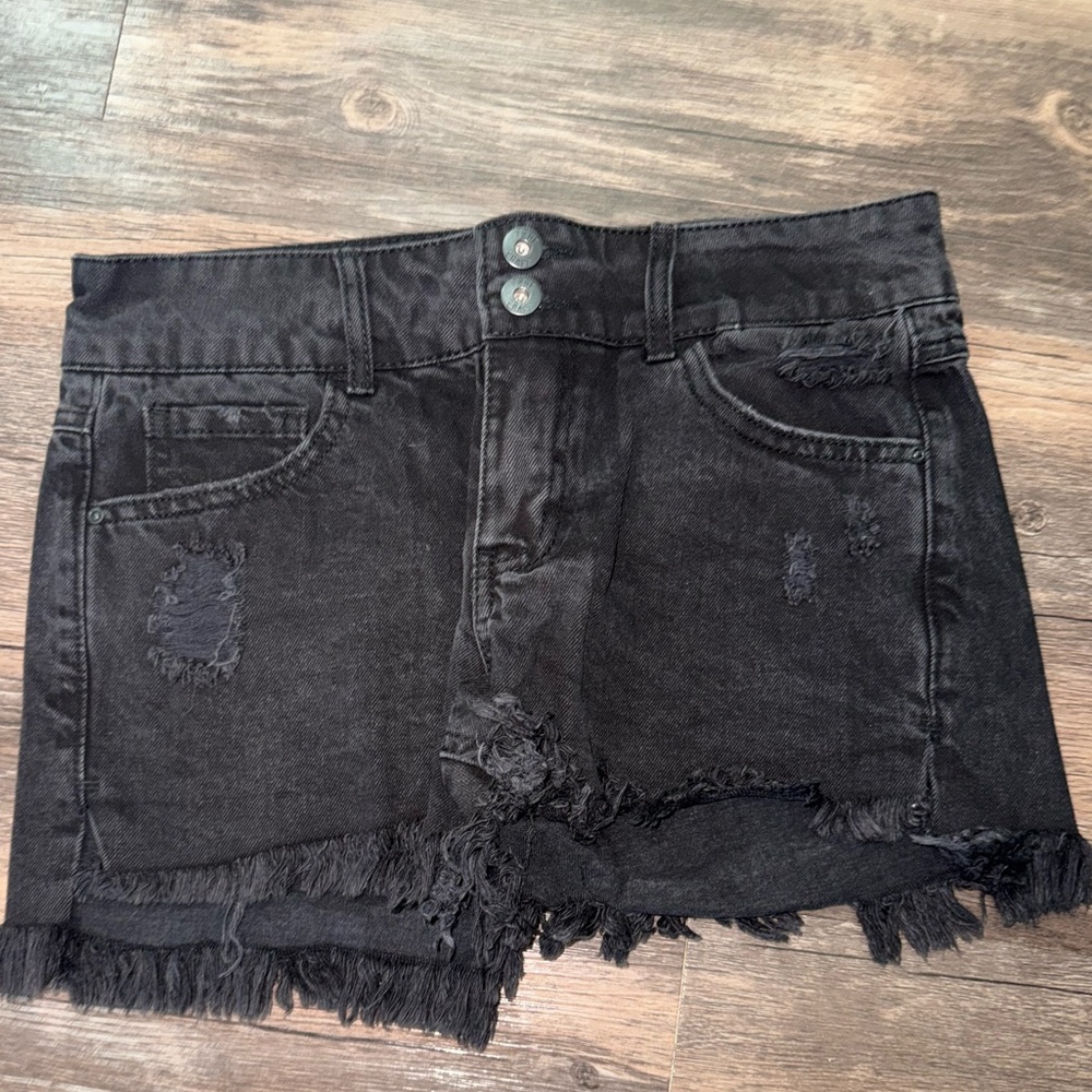 True Craft Juniors 5 Black Distressed Denim Shorts Frayed Hem
